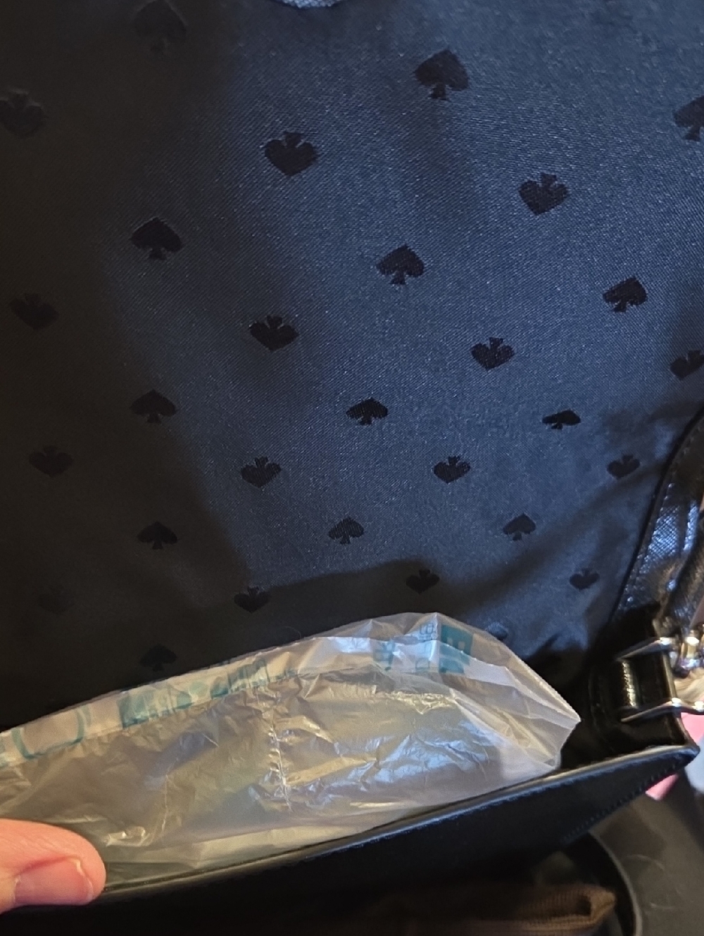 New Kate Spade Black and White Speckled Crossbody With Dust Bag - Picture 4 of 6